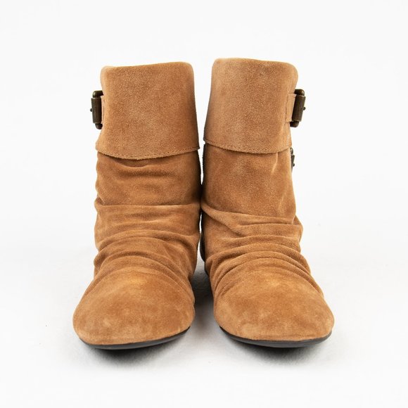 NWOT Gianni Bini Suede Tan Ankle Booties Size 6M - Picture 4 of 8